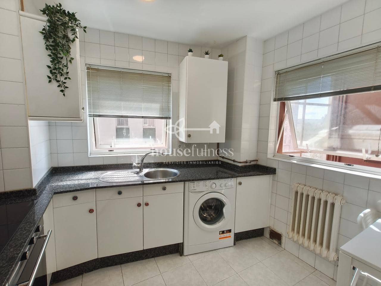 1 bedroom Flat for rent in Ferrol - € 700 (Ref: 9937526)