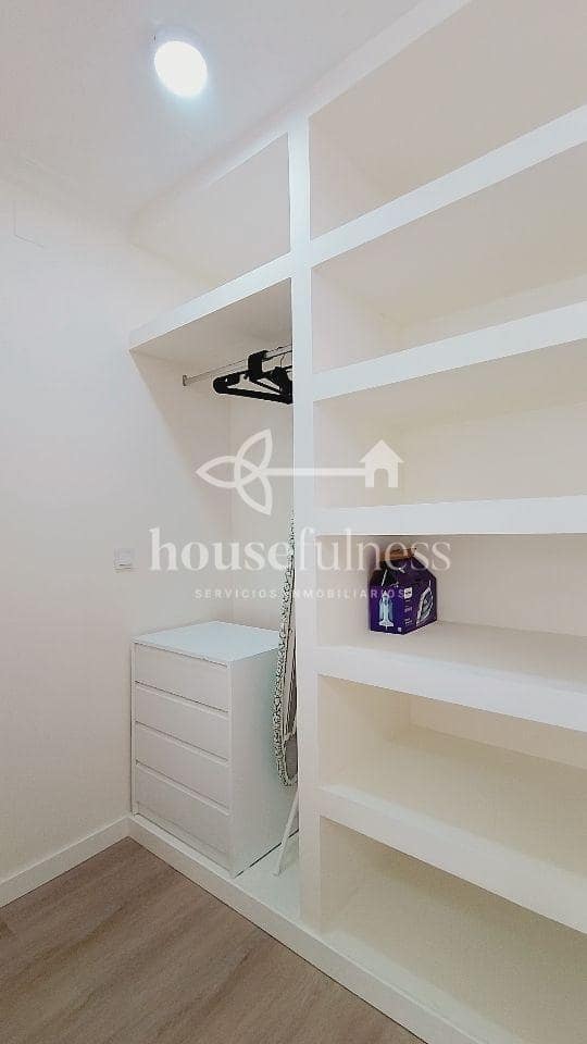 2 bedroom Flat for rent in Ferrol - € 900 (Ref: 9937527)