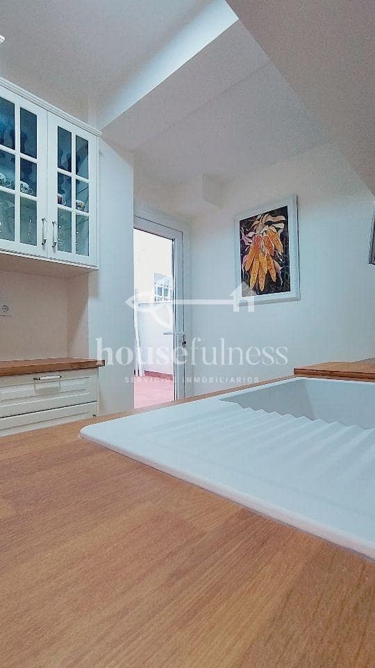 2 bedroom Flat for rent in Ferrol - € 900 (Ref: 9937527)