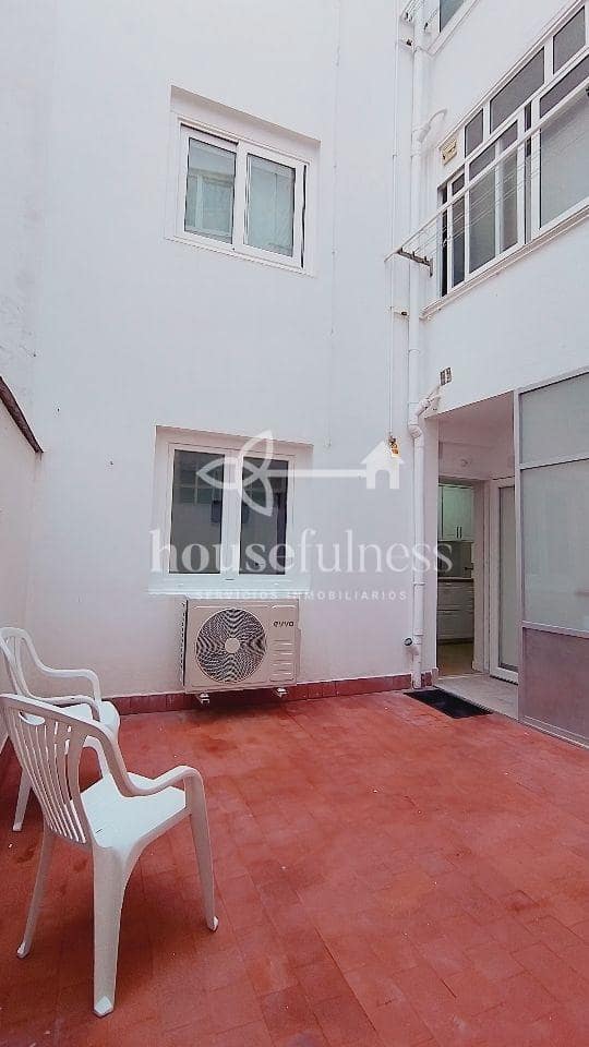 2 bedroom Flat for rent in Ferrol - € 900 (Ref: 9937527)