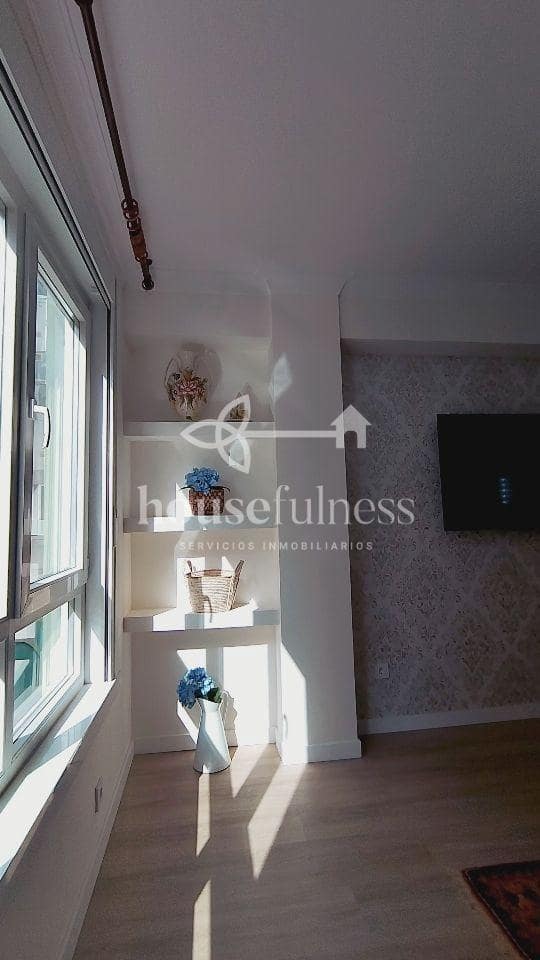 2 bedroom Flat for rent in Ferrol - € 900 (Ref: 9937527)