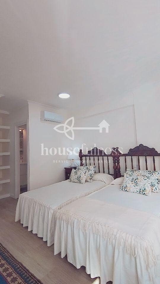 2 bedroom Flat for rent in Ferrol - € 900 (Ref: 9937527)