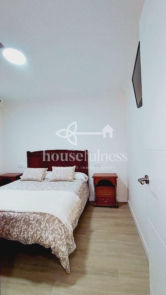 2 bedroom Flat for rent in Ferrol - € 900 (Ref: 9937527)