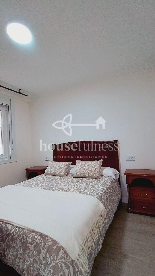 2 bedroom Flat for rent in Ferrol - € 900 (Ref: 9937527)