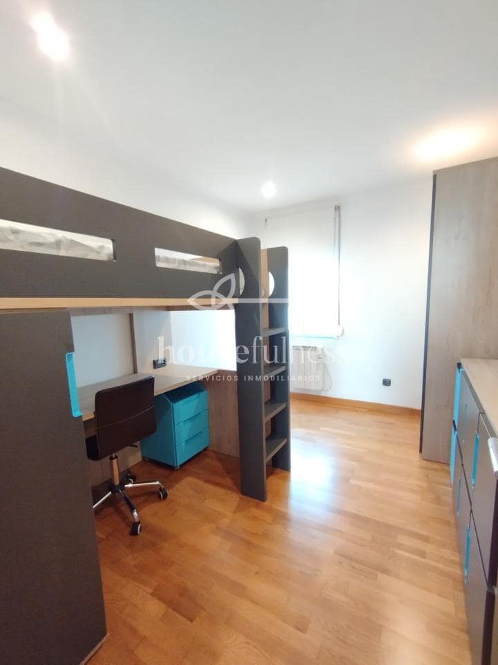 3 sypialnia Mieszkanie do wynajęcia w Naron - 750 € (Ref: 9947334)