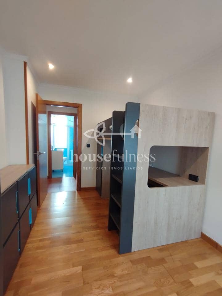 3 sypialnia Mieszkanie do wynajęcia w Naron - 750 € (Ref: 9947334)