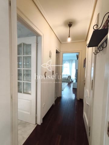 2 slaapkamer Appartement te huur in Ferrol - € 650 (Ref: 9947335)