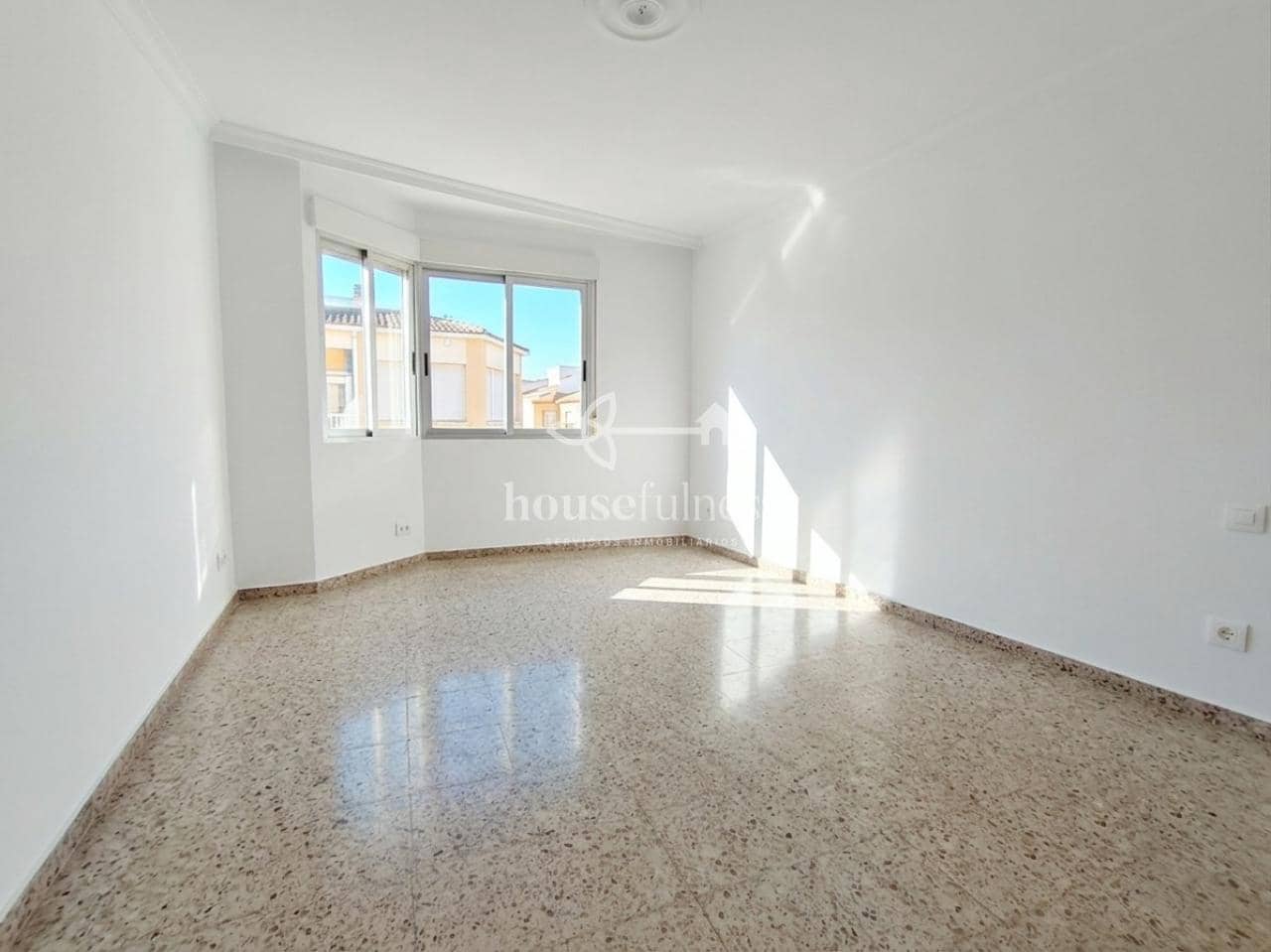 2 sovrum Lägenhet till salu i Naron - 149 000 € (Ref: 9951068)