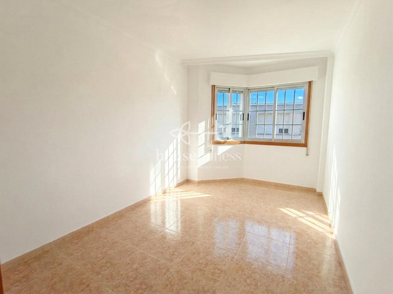 2 sovrum Lägenhet till salu i Naron - 149 000 € (Ref: 9951068)