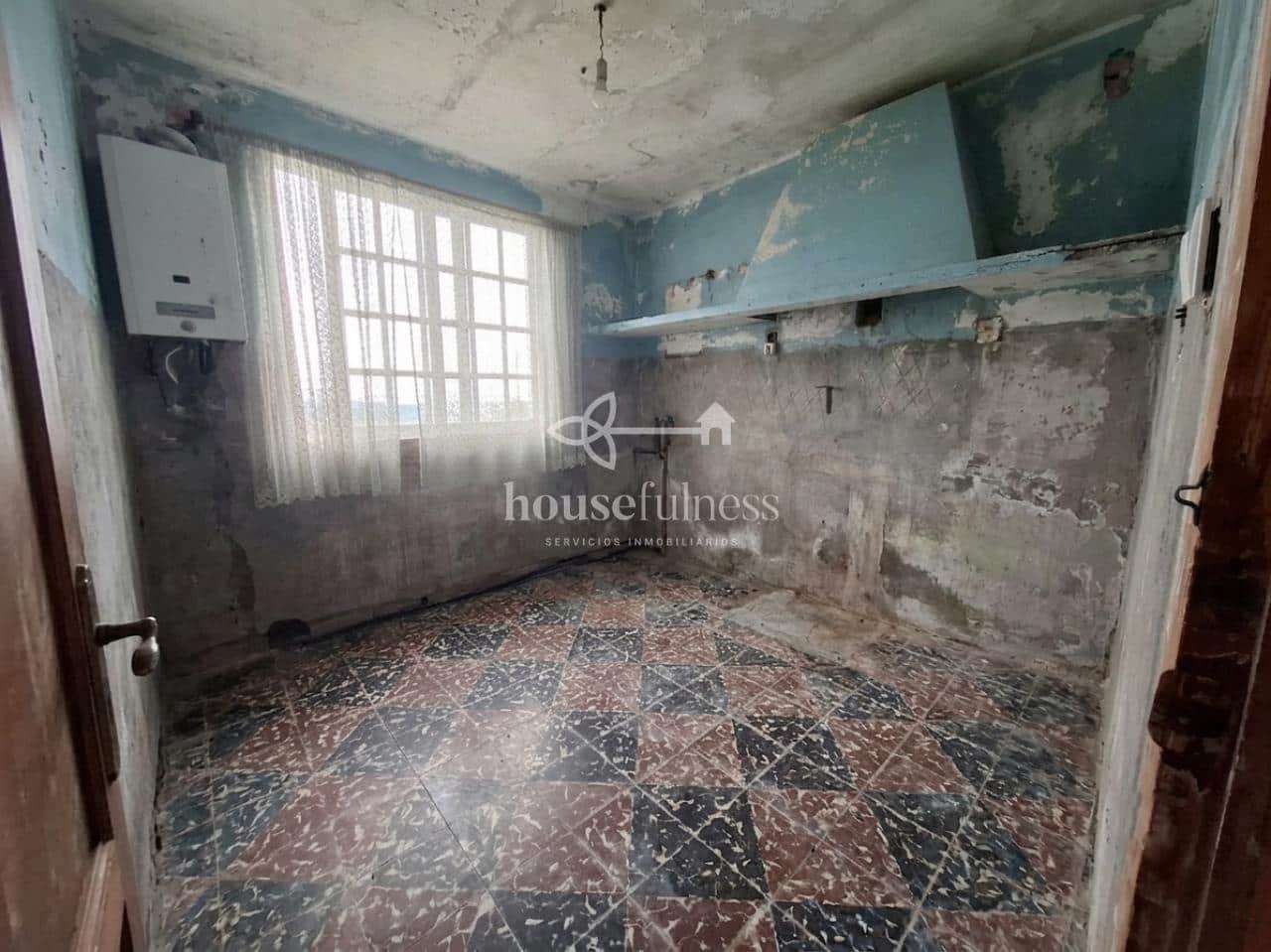 Casa de 5 habitaciones en Narón en venta con garaje - 135.000 € (Ref: 9966220)