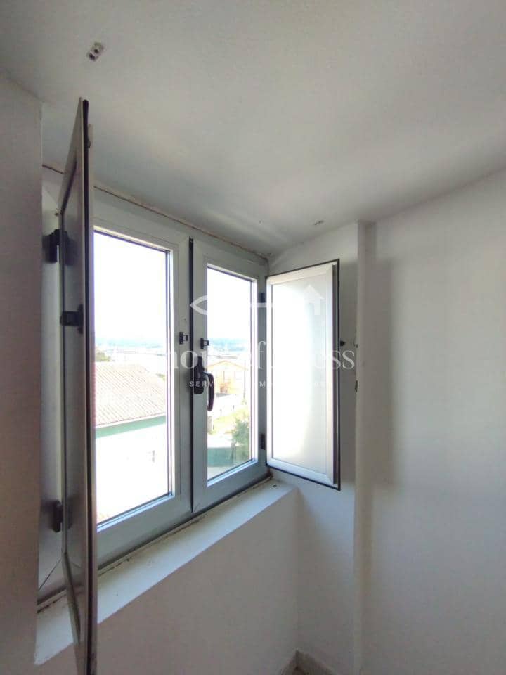 4 soveværelse Lejlighed til salg i Naron - € 95.000 (Ref: 9969240)