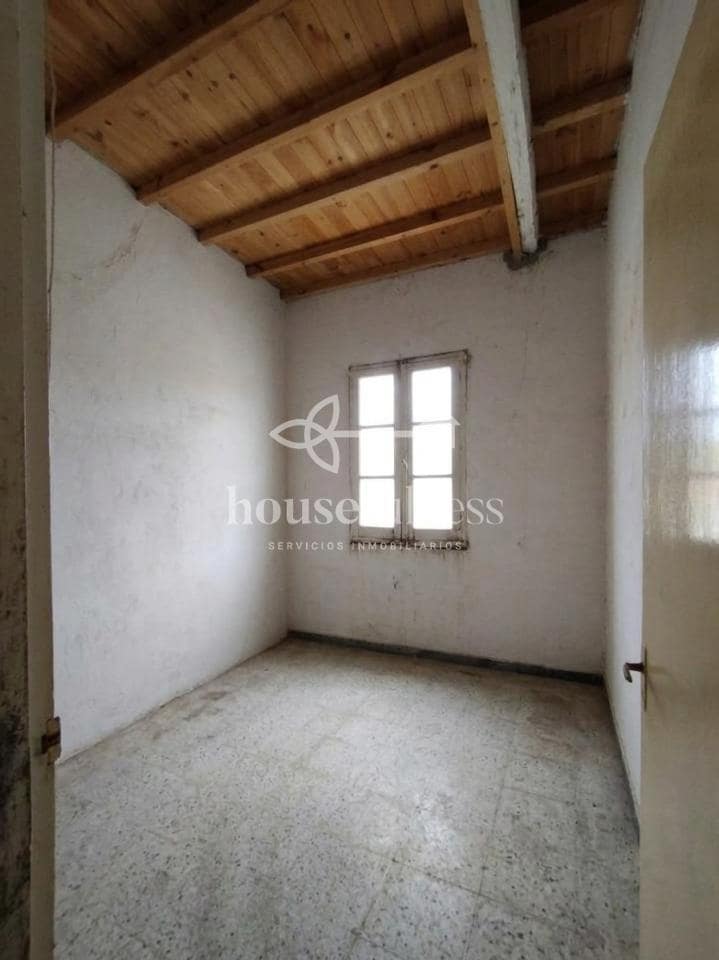 7 soveværelse Byhus til salg i Naron med garage - € 370.000 (Ref: 9969242)