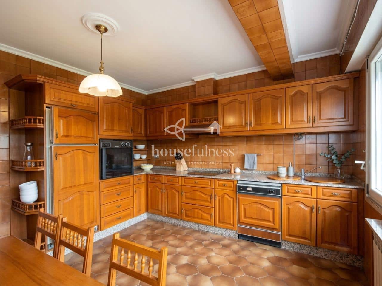 7 soveværelse Byhus til salg i Naron med garage - € 370.000 (Ref: 9969242)
