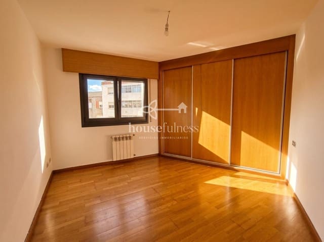 Piso de 3 habitaciones en Fene en venta con garaje - 220.000 € (Ref: 9974698)