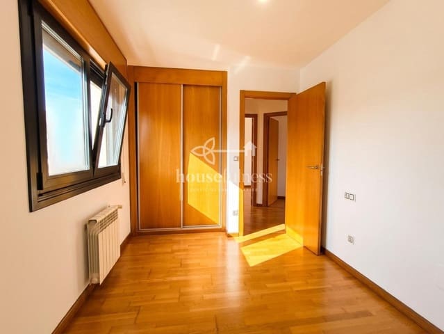 Piso de 3 habitaciones en Fene en venta con garaje - 220.000 € (Ref: 9974698)