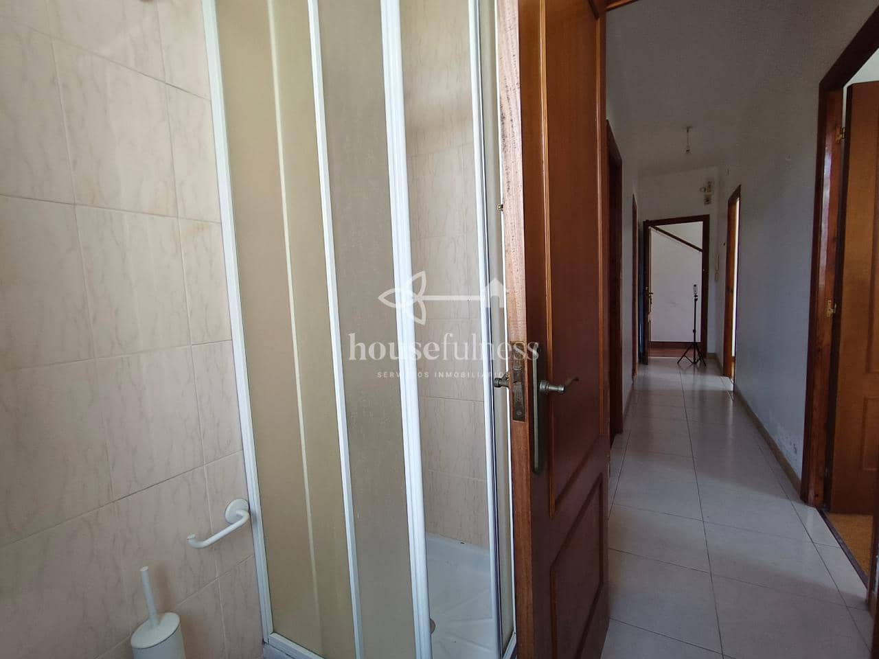 Casa de 8 habitaciones en Narón en venta - 345.000 € (Ref: 9984423)