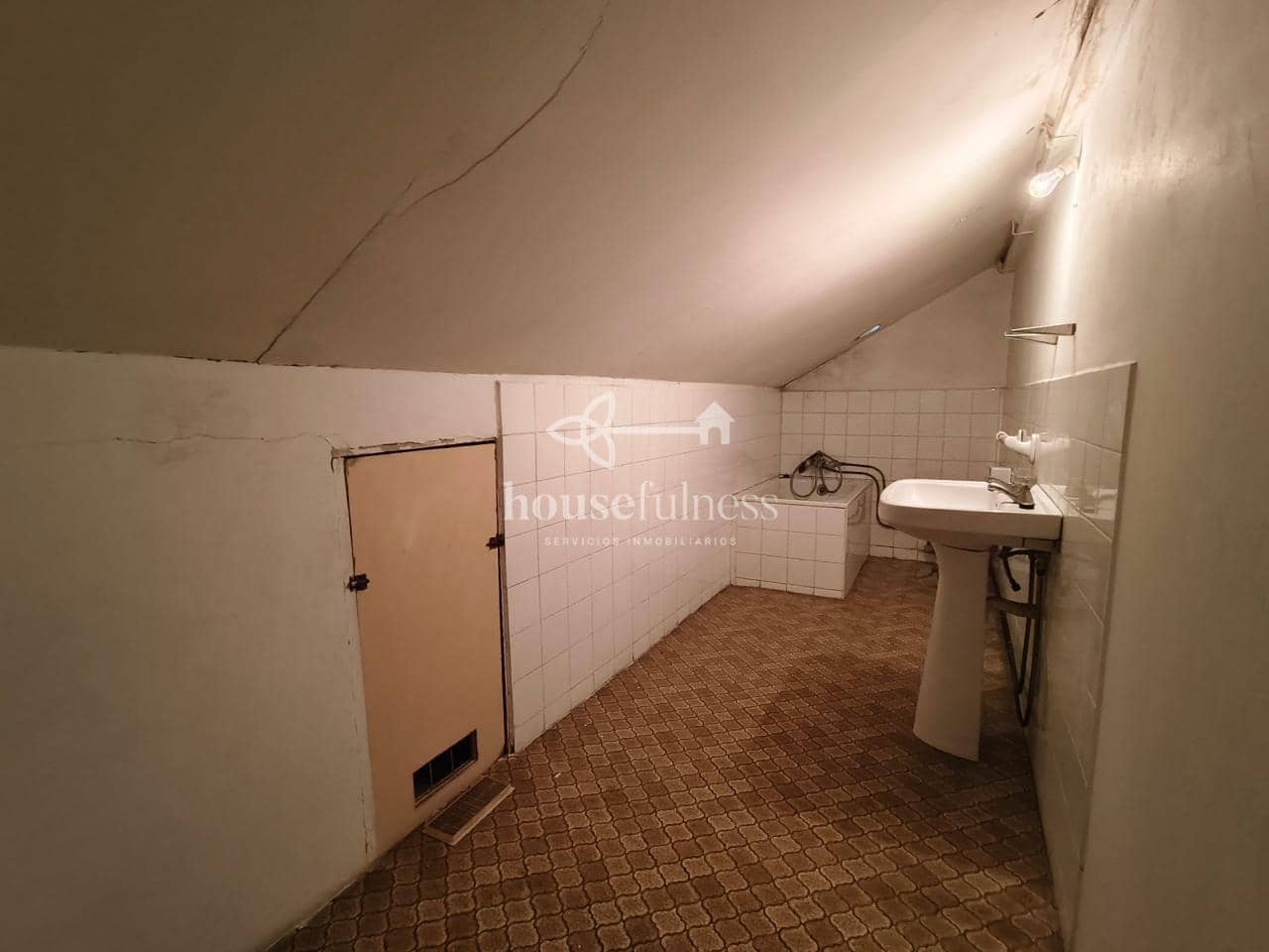 Casa de 8 habitaciones en Narón en venta - 345.000 € (Ref: 9984423)