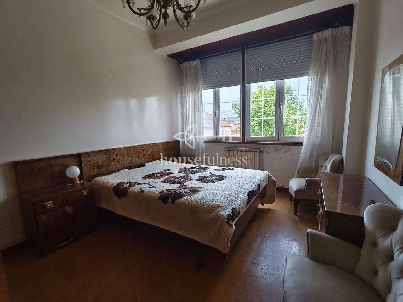 Casa de 8 habitaciones en Narón en venta - 345.000 € (Ref: 9984423)