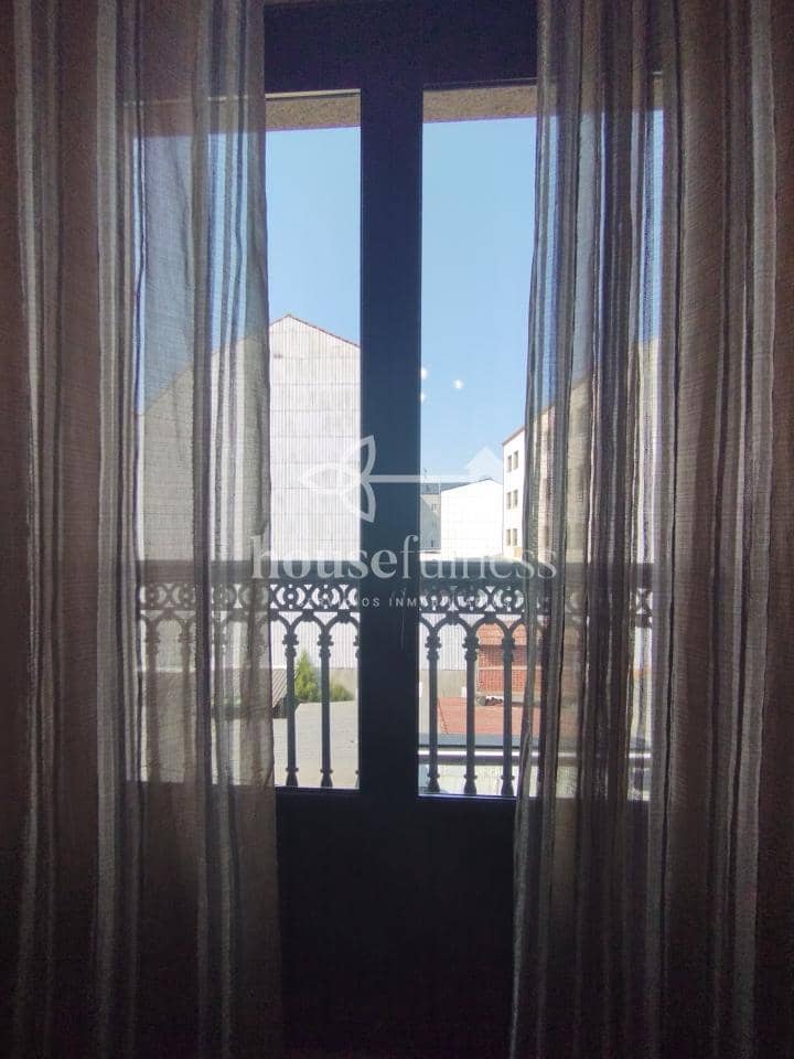 Piso de 2 habitaciones en Ares en venta con garaje - 180.000 € (Ref: 9993855)
