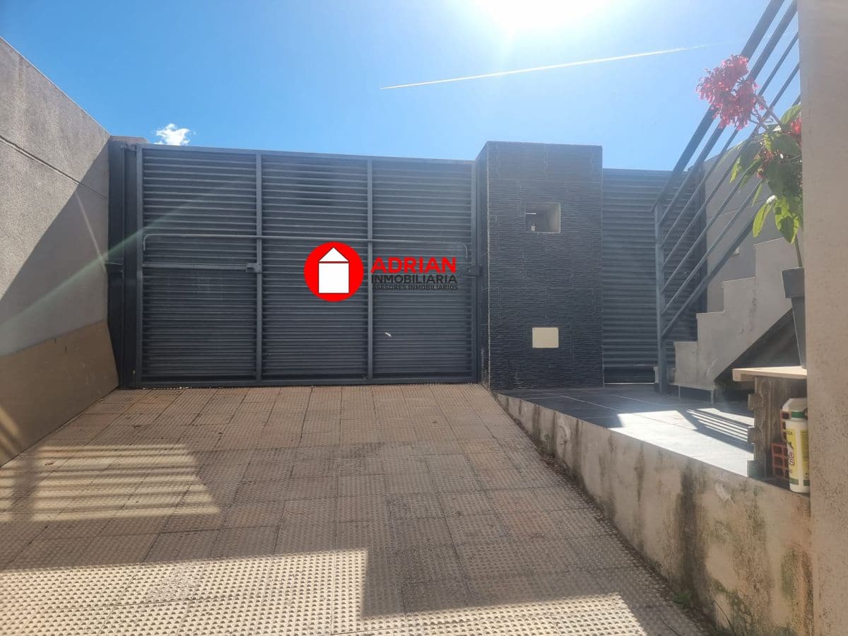 4 soveværelse Byhus til salg i La Vall d'Uixo med garage - € 320.000 (Ref: 9057945)