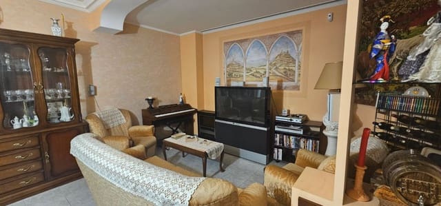 4 soveværelse Lejlighed til salg i La Vall d'Uixó med garage - € 140.000 (Ref: 9057966)