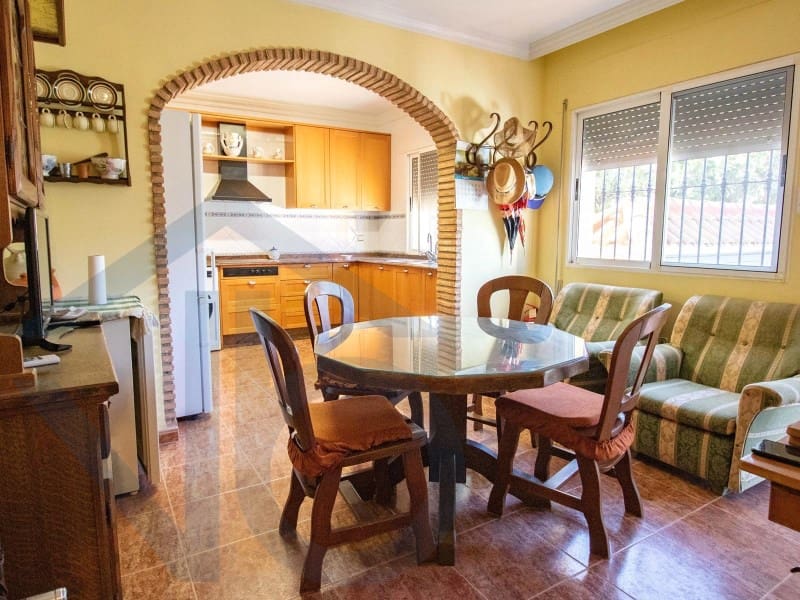 4 bedroom Villa for sale in San Juan de los Terreros with garage - € 330,000 (Ref: 7899726)