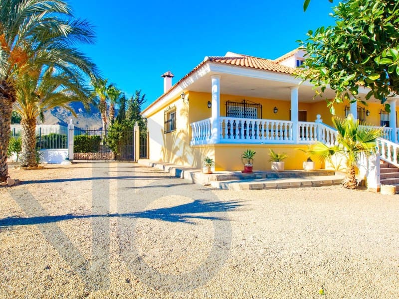 4 bedroom Villa for sale in San Juan de los Terreros with garage - € 330,000 (Ref: 7899726)