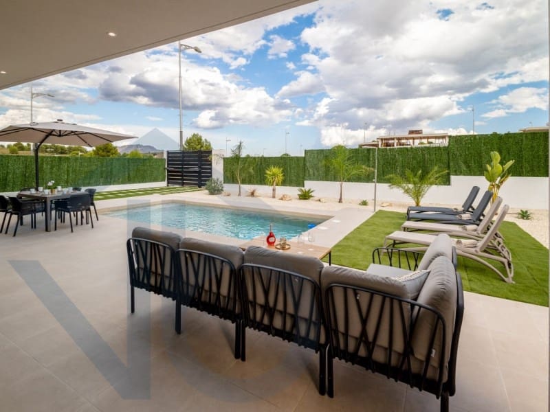 Chalet de 3 habitaciones en Calasparra en venta - 335.000 € (Ref: 8389462)