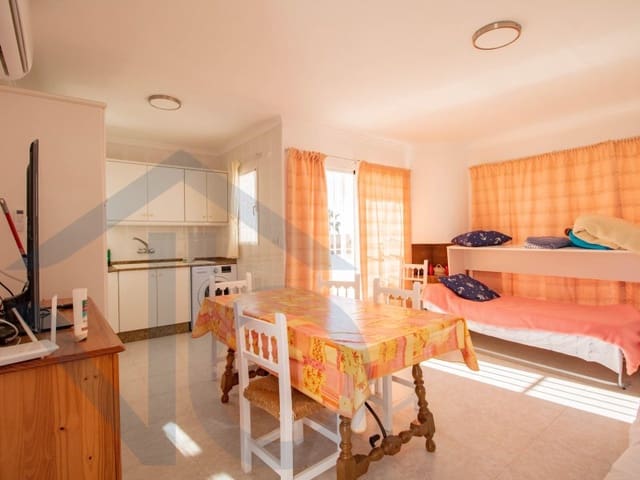 Bungalow de 2 habitaciones en San Juan de los Terreros, Pulpí en alquiler vacacional con garaje - 100 € (Ref: 8764409)