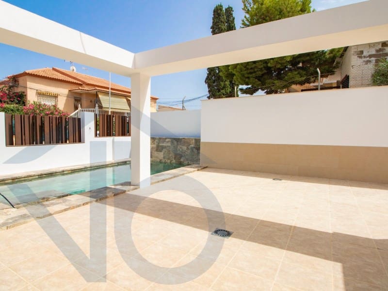 6 slaapkamer Villa te koop in San Juan de los Terreros met zwembad garage - € 849.000 (Ref: 8810332)