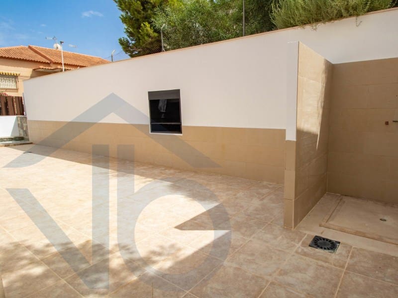 6 slaapkamer Villa te koop in San Juan de los Terreros met zwembad garage - € 849.000 (Ref: 8810332)