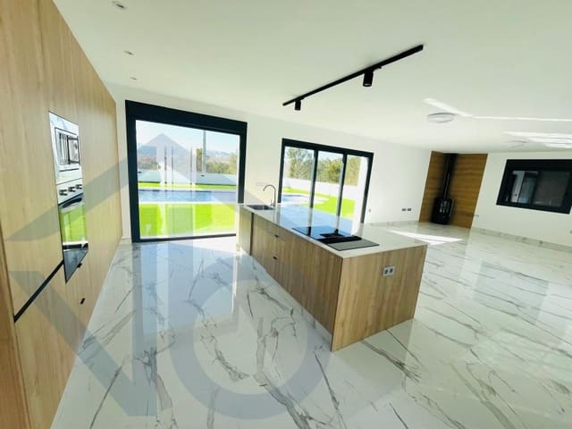 3 slaapkamer Villa te koop in Lorca met garage - € 385.000 (Ref: 8857715)