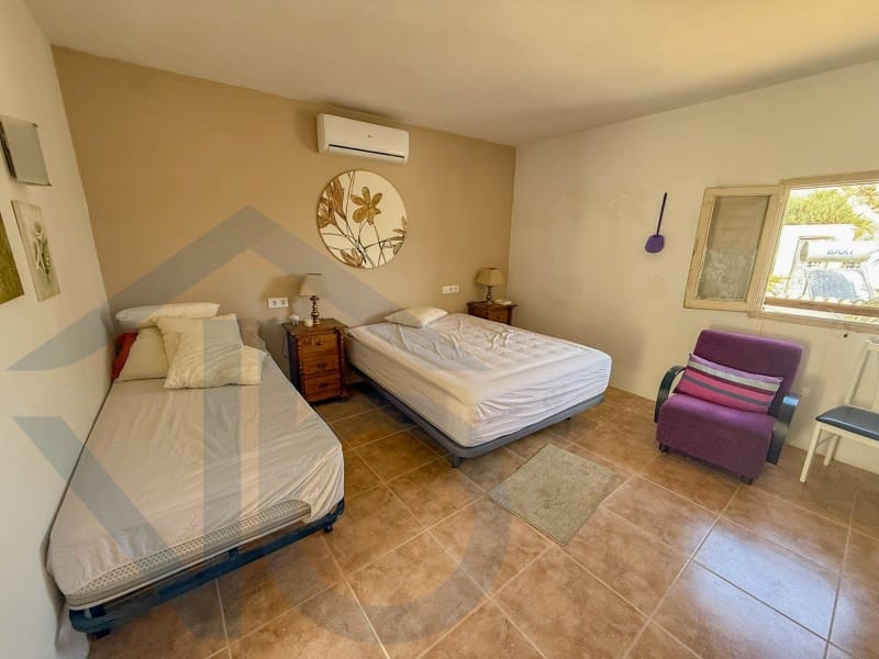 5 slaapkamer Finca/Landhuis te koop in Cuevas del Almanzora - € 180.000 (Ref: 9341186)