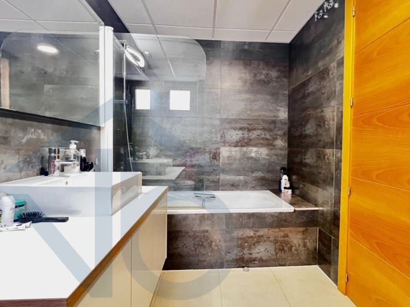 2 makuuhuone Huoneisto myytävänä paikassa San Juan de los Terreros mukana 
autotalli - 235 000 € (Ref: 9414324)