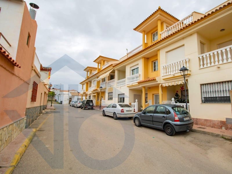 3 chambre Appartement à vendre à Cuevas del Almanzora - 140 000 € (Ref: 9456255)