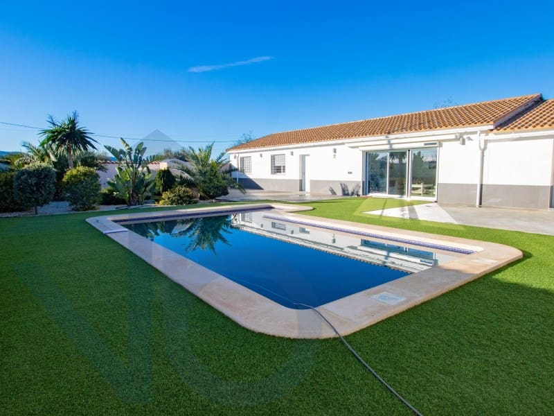 4 makuuhuone Huvila myytävänä paikassa Puerto Lumbreras mukana 
autotalli - 395 000 € (Ref: 9473152)