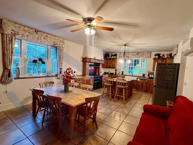 5 bedroom Villa for sale in Las Majadas - Las Molinetas - Labradorcico, Aguilas with garage - € 450,000 (Ref: 9637315)