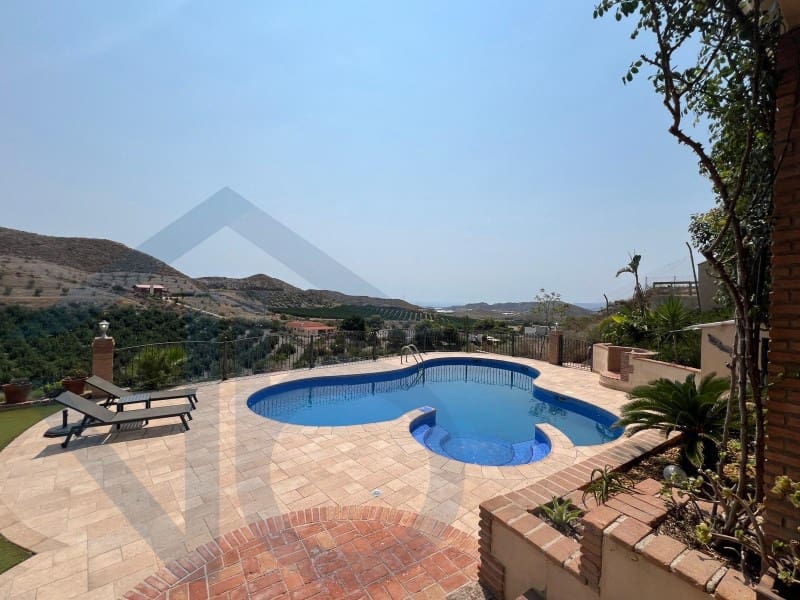 5 bedroom Villa for sale in Aguilas with garage - € 450,000 (Ref: 9637315)