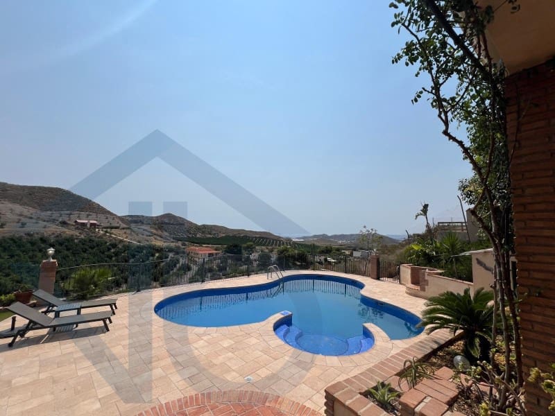 5 bedroom Villa for sale in Aguilas with garage - € 450,000 (Ref: 9637315)