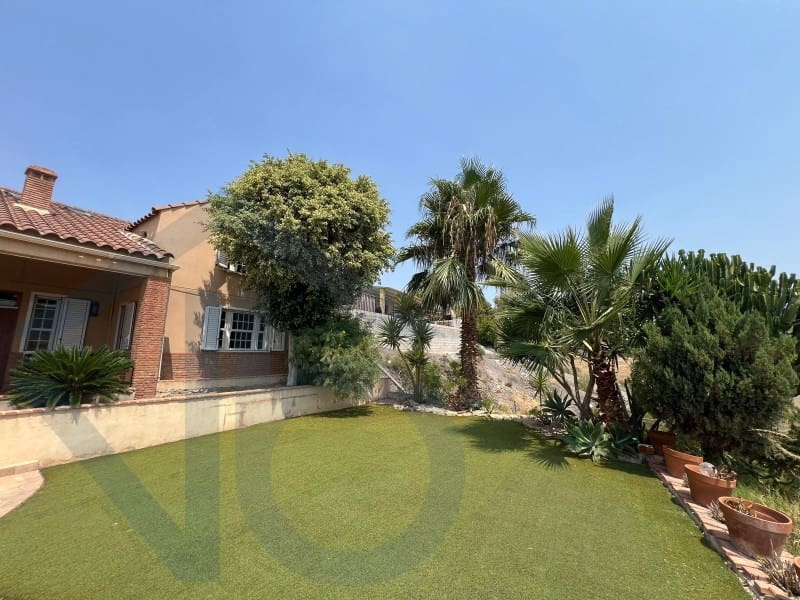 5 bedroom Villa for sale in Aguilas with garage - € 450,000 (Ref: 9637315)