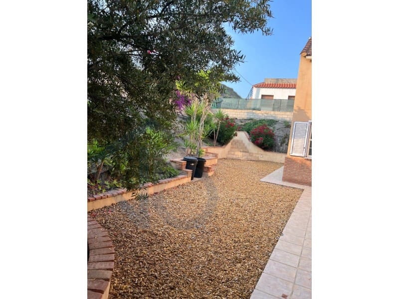 5 bedroom Villa for sale in Aguilas with garage - € 450,000 (Ref: 9637315)