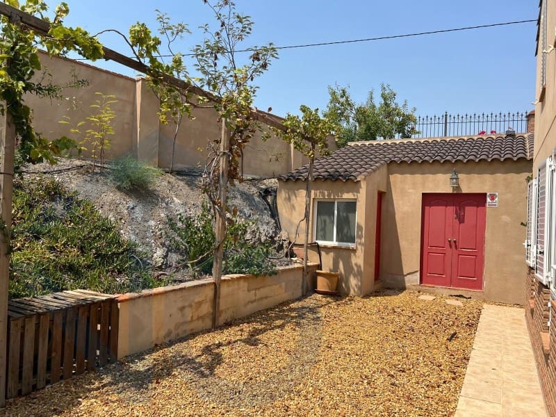 5 bedroom Villa for sale in Aguilas with garage - € 450,000 (Ref: 9637315)