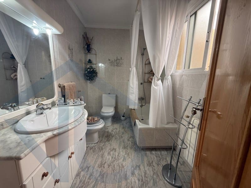 4 sovrum Lägenhet till salu i Almendricos med garage - 250 000 € (Ref: 9868449)