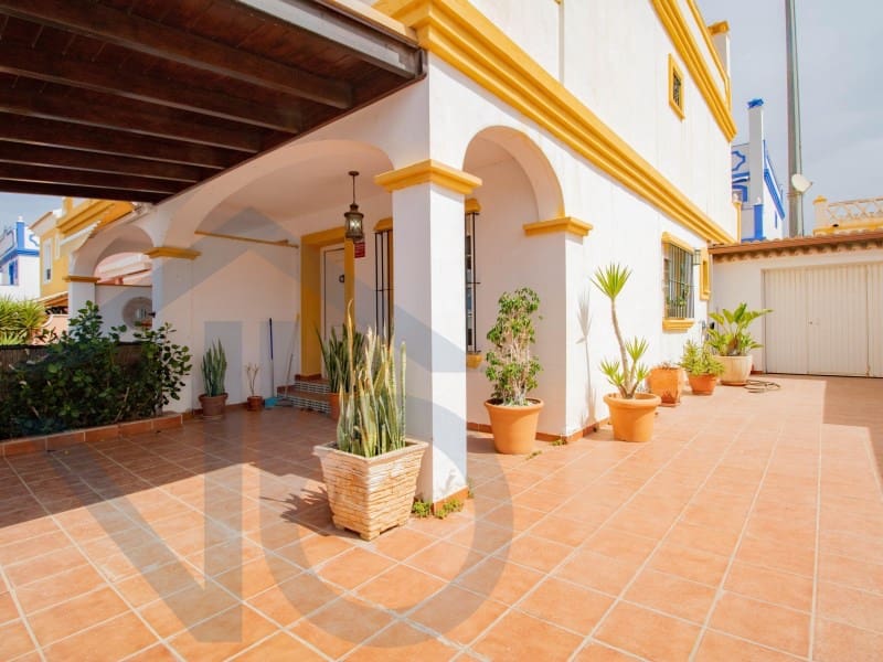 4 soveværelse Byhus til salg i San Juan de los Terreros med garage - € 290.000 (Ref: 9922313)