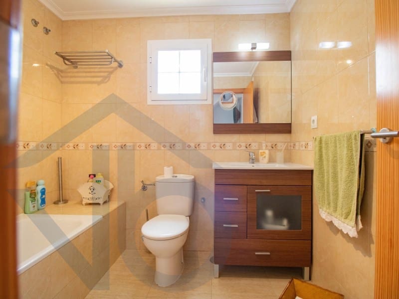 4 soveværelse Byhus til salg i San Juan de los Terreros med garage - € 290.000 (Ref: 9922313)