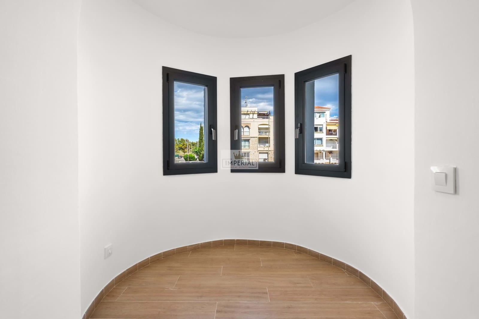 4 soverom Hus til salgs i Empuriabrava med garasje - € 639 000 (Ref: 9111617)