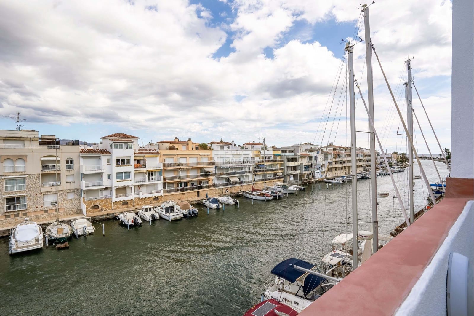 4 soverom Hus til salgs i Empuriabrava med garasje - € 639 000 (Ref: 9111617)