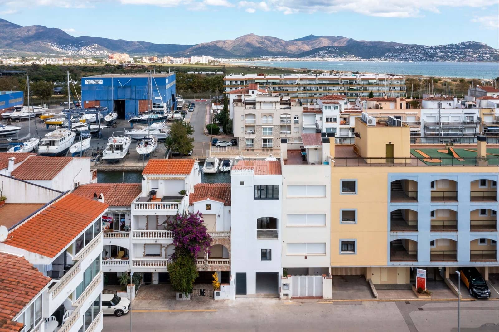 4 soverom Hus til salgs i Empuriabrava med garasje - € 639 000 (Ref: 9111617)