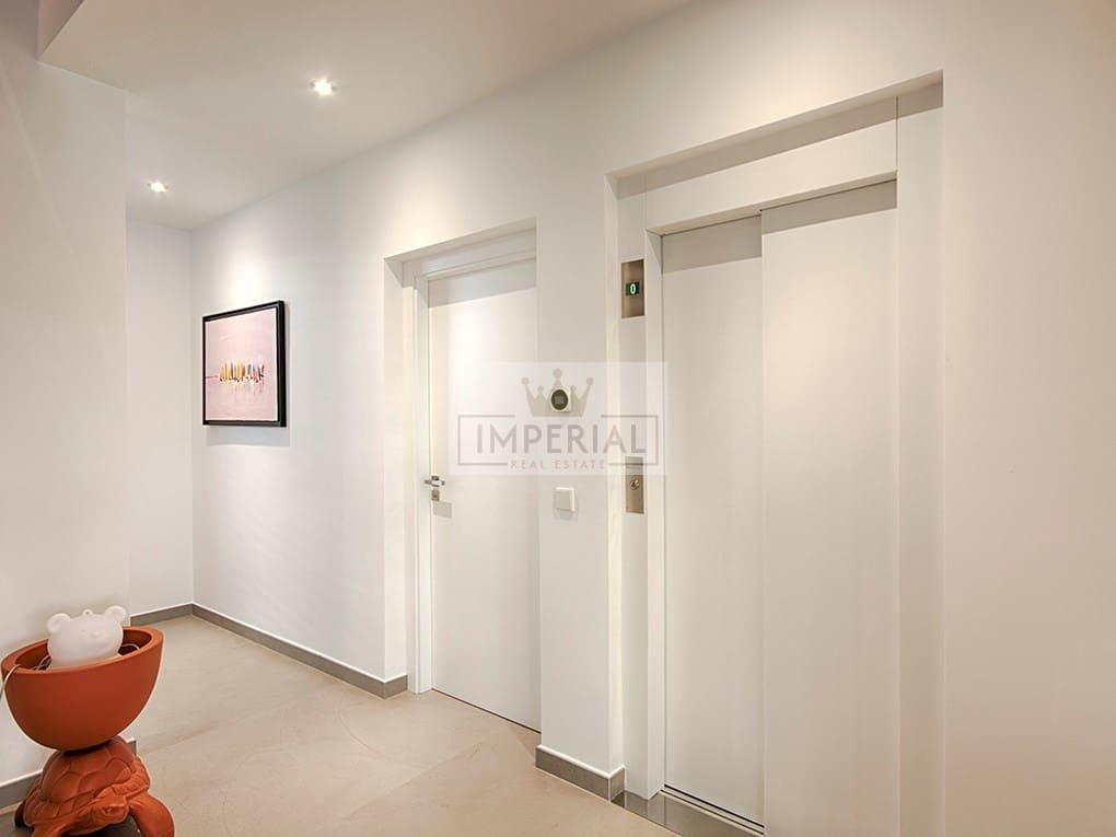 Casa de 5 habitaciones en Empuriabrava en venta con piscina garaje - 3.250.000 € (Ref: 9111618)