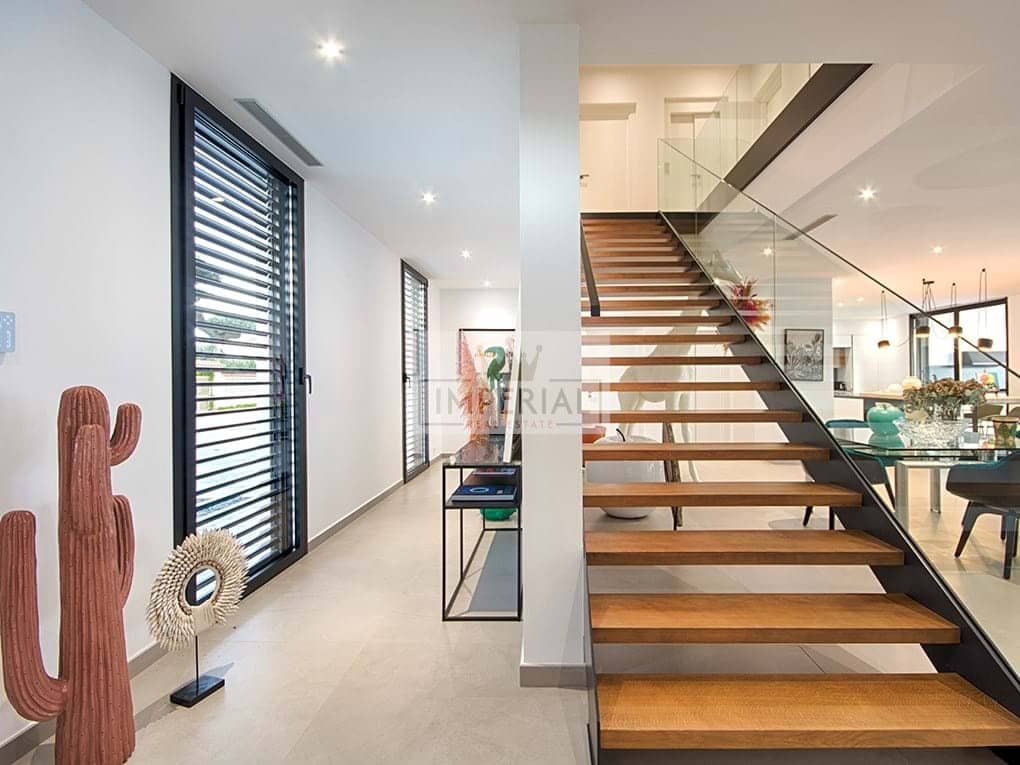 Casa de 5 habitaciones en Empuriabrava en venta con piscina garaje - 3.250.000 € (Ref: 9111618)